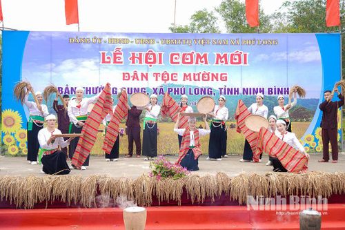 Lễ hội Cơm mới dân tộc Mường xã Phú Long
