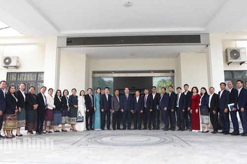 Đoàn cán bộ Trung ương Mặt trận Lào xây dựng đất nước thăm và làm việc tại Ninh Bình