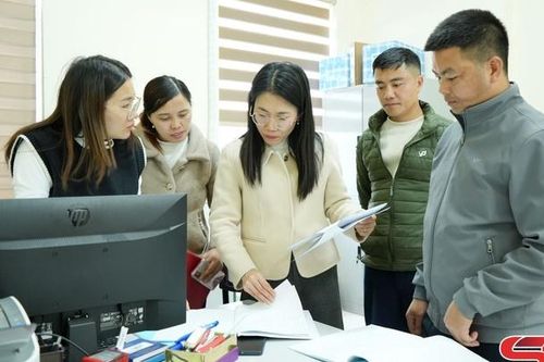Văn phòng Tỉnh ủy hỗ trợ, hướng dẫn nghiệp vụ công tác văn phòng cho Đảng ủy xã Mường Chanh và xã Phiêng Cằm