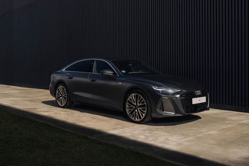 Audi A6 xuất hiện tại Việt Nam, giá 2,799 tỷ đồng