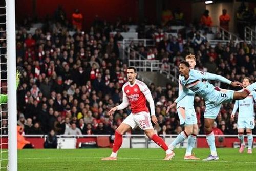 Đánh bại Brentford, Arsenal gia tăng khoảng cách với Man City