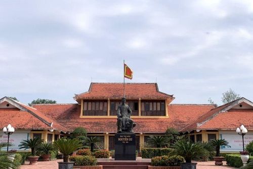 Hà Tĩnh với hành trình tri ân Đại thi hào Nguyễn Du (Bài 1): Người con ưu tú của đất Hồng Lam
