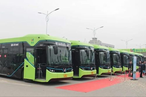 Thêm 9 tuyến buýt được thay thế bằng xe điện