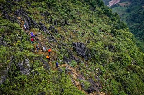 Hiện thực hóa ước mơ về con đường lên với bản cheo leo Cộp My, Cao Bằng