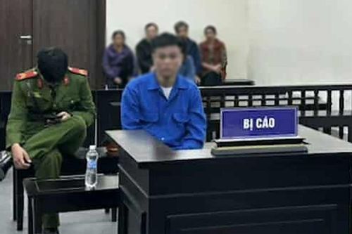 Đòi về nhà ngoại ăn cơm, vợ bị chồng đâm trọng thương