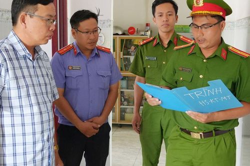 Ông Nguyễn Phúc Bình bị tạm giữ, vì sao?