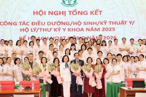 Sự tận tụy và đôi bàn tay của điều dưỡng đã giữ lại cơ hội sống cho người bệnh