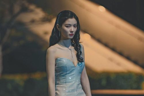 Kết thúc Dear X gây chấn động: Người khen hay hơn webtoon, người tức giận vì kết mở