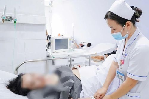 Hai nạn nhân vụ cháy nghiêm trọng ở phường Cầu Ông Lãnh điều trị tại Bệnh viện Nhân dân Gia Định