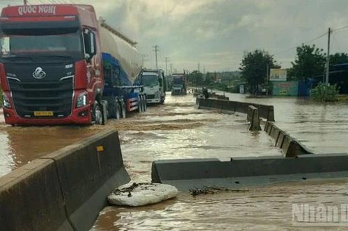 Chủ động ứng phó, khôi phục giao thông tại vùng mưa lũ