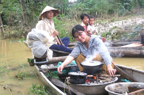 Rút kinh nghiệm từ đợt mưa lũ lịch sử tại Nam Trung Bộ - Bài 3: Ứng phó hiệu quả từ mỗi gia đình, thôn xóm
