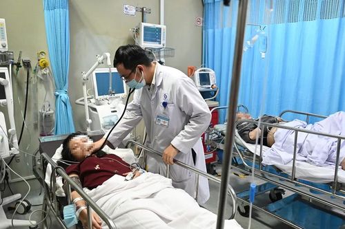 Khẩn trương điều tra nguyên nhân vụ cháy tại đường Trần Hưng Đạo, TPHCM