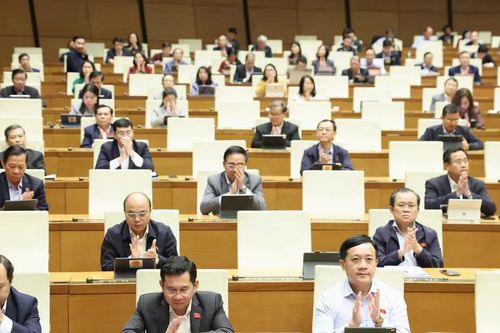 Chưa trao quyền cưỡng chế thi hành án toàn diện cho Văn phòng thi hành án dân sự