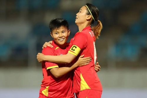 Các ứng viên Quả bóng vàng nữ 2025 tỏa sáng ở trận ra quân SEA Games 33