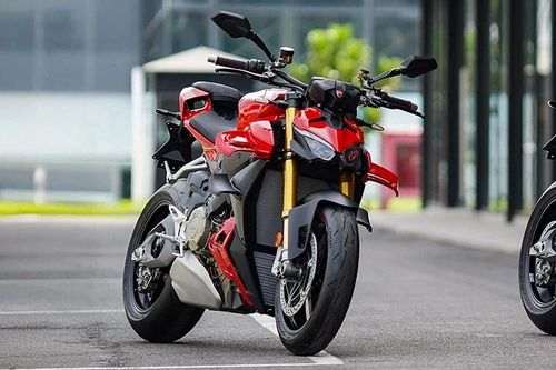 Cận cảnh Ducati Streetfighter V4 S về Việt Nam, xe môtô hơn 1 tỷ đồng