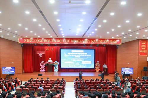Diễn đàn khoa học quốc gia thúc đẩy đổi mới sáng tạo từ AI và công nghệ xanh
