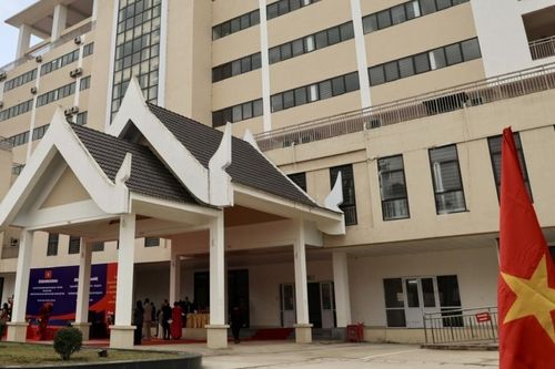 Khánh thành Bệnh viện Hữu nghị Lào-Việt Nam tỉnh Houaphanh, quy mô 200 giường bệnh, trang bị thiết bị y tế hiện đại