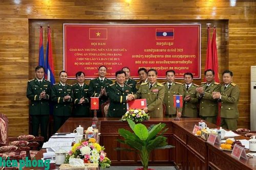 Hội đàm thường niên giữa Công an tỉnh Luông Pha Băng và Ban Chỉ huy BĐBP tỉnh Sơn La