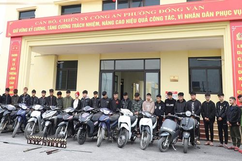Triệu tập 27 đối tượng trong vụ dùng dao, kiếm đánh nhau ở Ninh Bình