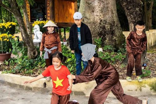 'Đánh thức' di tích giữa phố thị