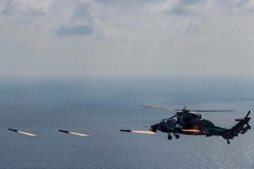 Úc cân nhắc gửi hàng chục vũ khí 'săn lùng' UAV cho Ukraine