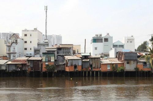 Điểm tin xây dựng - bất động sản ngày 5/12: TP Hồ Chí Minh đề xuất hỗ trợ 10.000 tỷ đồng xóa nhà tạm ven sông