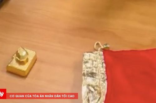 Bắt giữ người phụ nữ vận chuyển vàng lậu qua biên giới