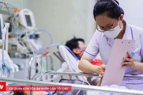 Tình trạng 2 nạn nhân may mắn thoát chết trong vụ cháy quán ăn ở TP.HCM