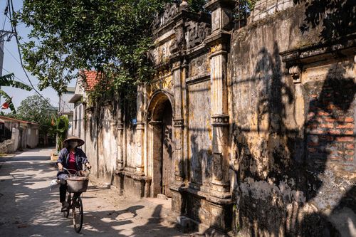 Trải nghiệm 1 ngày thăm làng cổ, xem khảm trai, may comple ở Hà Nội