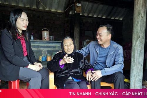 Trưởng thôn vùng biển tận tụy với những hoàn cảnh khó khăn