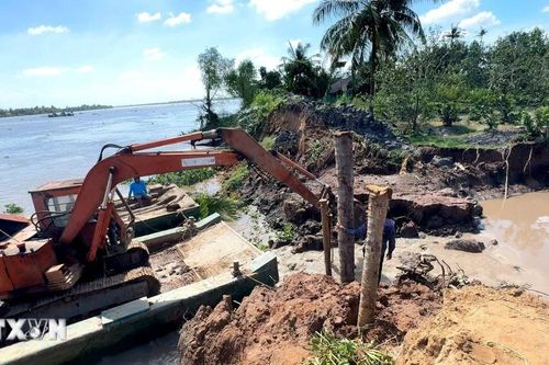 Vĩnh Long khắc phục kịp thời sạt lở cồn Thanh Long