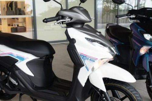 Ra mắt xe ga Yamaha mới, sánh cạnh Hoda Vision