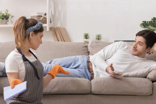 Đau đầu, mệt mỏi vì chồng quá lười