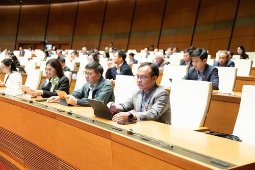 Thông qua Luật sửa đổi, bổ sung một số điều của Luật Lý lịch tư pháp