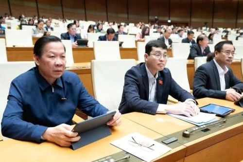 Đại biểu bàn về phân cấp quản lý chương trình mục tiêu quốc gia