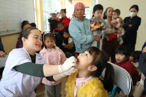 Giám sát công tác tổ chức Chiến dịch bổ sung Vitamin A tại các địa phương