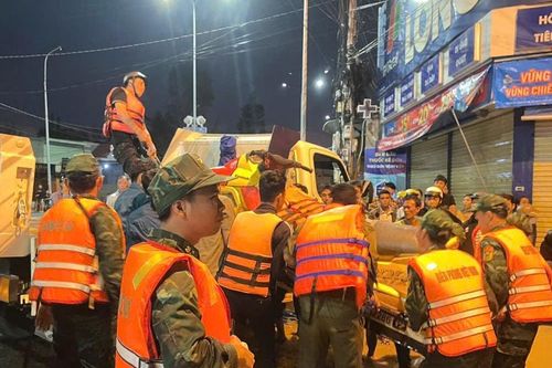Bộ đội Biên phòng tỉnh Lâm Đồng khẩn trương, nỗ lực hỗ trợ nhân dân vùng lũ