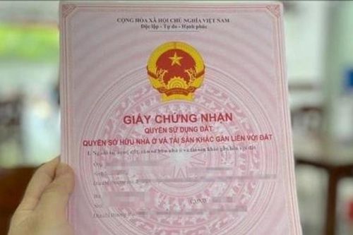 Thấy gì qua vụ việc cấp sổ đỏ chậm hơn 1 năm?