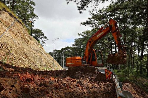 Lâm Đồng công bố tình huống khẩn cấp do thiên tai trên nhiều tuyến quốc lộ