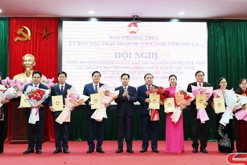 Công bố quyết định công nhận các chức danh Ban Thường trực Ủy ban MTTQ Việt Nam tỉnh Sơn La, nhiệm kỳ 2025 - 2030