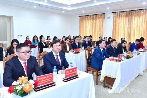 Ban Tổ chức Tỉnh ủy Tuyên Quang phối hợp với Đoàn cán bộ Ban Tổ chức Thành ủy Bách Sắc tổ chức lớp bồi dưỡng công tác xây dựng Đảng
