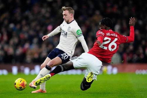 Phung phí cơ hội, MU bị West Ham cầm chân ngay trên sân nhà