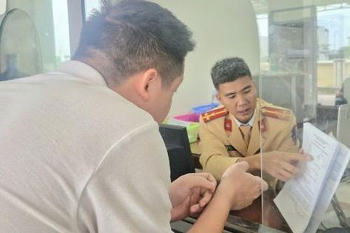 Bắc Ninh: Gần 32.000 tài xế bị trừ điểm GPLX sau khi Luật Trật tự ATGT có hiệu lực