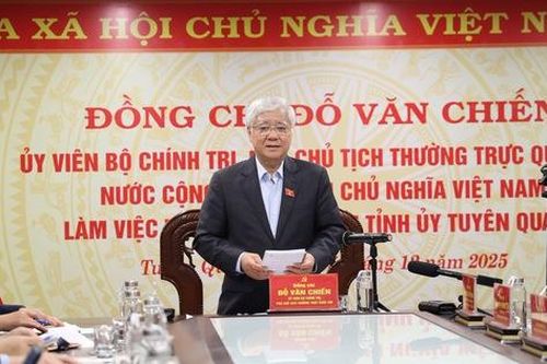 Phó chủ tịch Thường trực Quốc hội Đỗ Văn Chiến làm việc với tỉnh Tuyên Quang