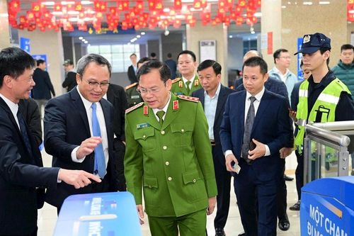 Hà Nội Metro chính thức áp dụng soát vé tự động, sinh trắc học và không tiền mặt tại tuyến Cát Linh – Hà Đông
