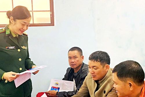 Đồn Biên phòng Triệu Vân tuyên truyền chống khai thác IUU