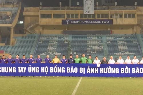 HLV, cầu thủ CLB Hà Nội ủng hộ đồng bào vùng lũ
