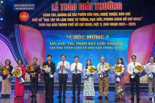 TP.HCM vinh danh tác phẩm báo chí, nghệ thuật về Bác