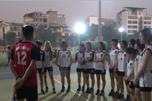 Bóng chuyền nữ Đại học Hà Nội sẵn sàng cho giải sinh viên