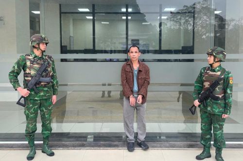 Tiếp nhận 60 công dân xuất nhập cảnh trái phép, phát hiện, bắt giữ 1 đối tượng truy nã